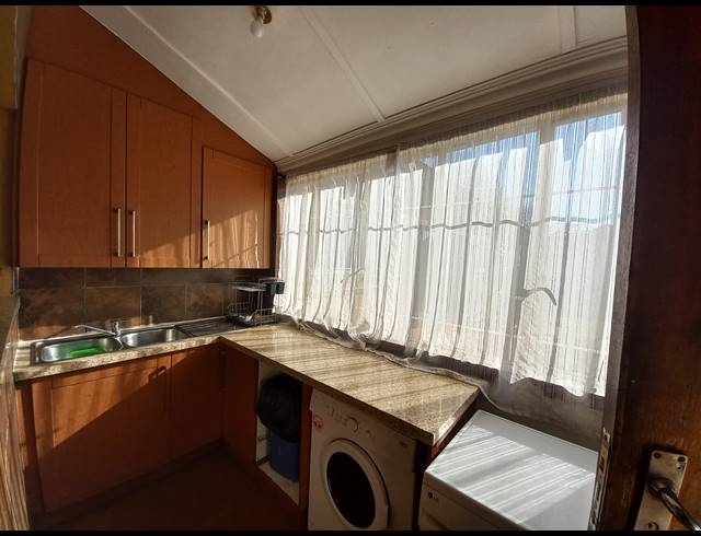 4 BEDROOM FREEHOLD FOR SALE IN CASSELDALE